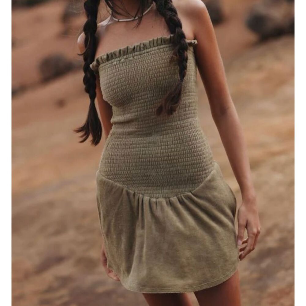 STRAIT. Terry Smocked Mini Dress Sugar Cane M/L NEW NWT‎